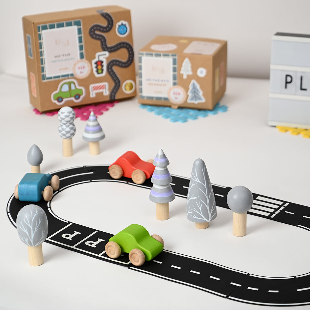 Wooden Wild Track Artic - Set of 12 Tracks, 7 Artic Trees & 3 Cars