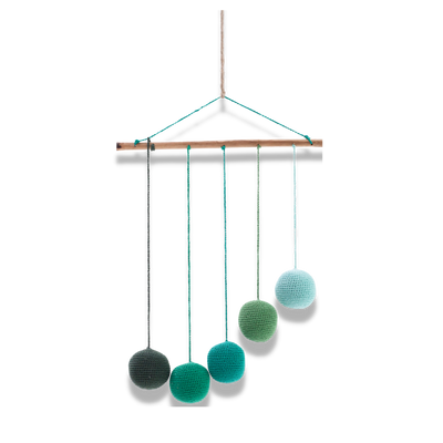 Kizoplay Gobbi Mobile Montessori Newborn Toy: 5 graded thread spheres for visual concentration, ages 8 to 16 weeks
