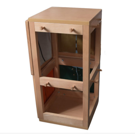 8 Dressing Frames Stand