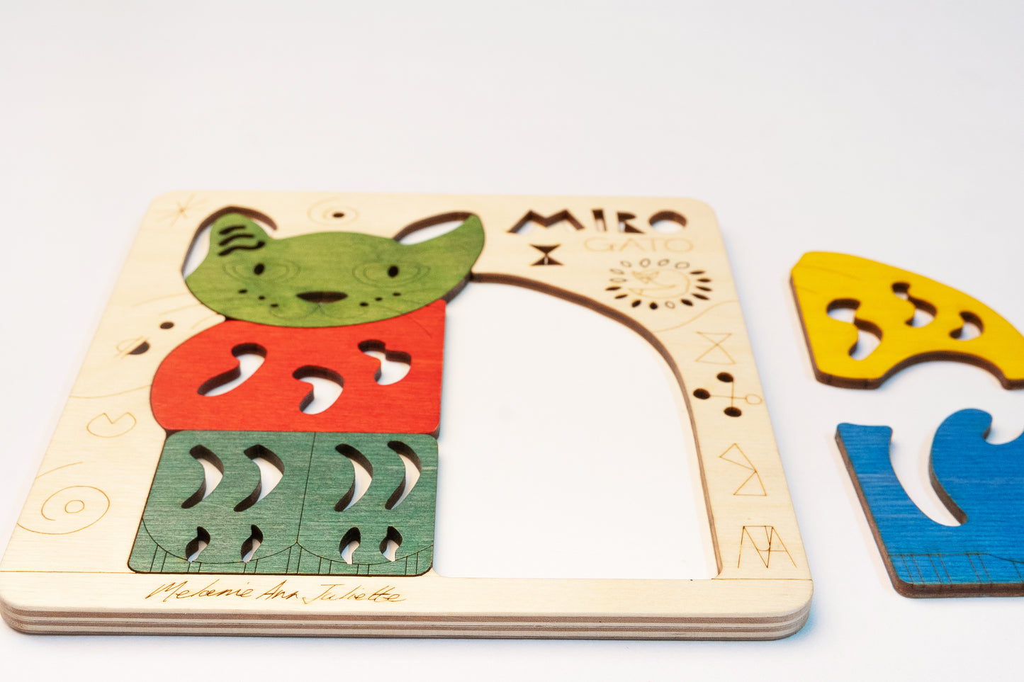 Wooden Miro Gato Puzzle Board